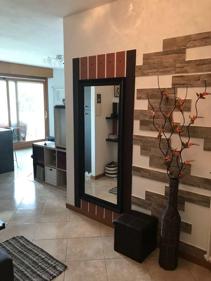 Apartment With Garden And Terrace Beautiful Lake View 벨라노 외부 사진